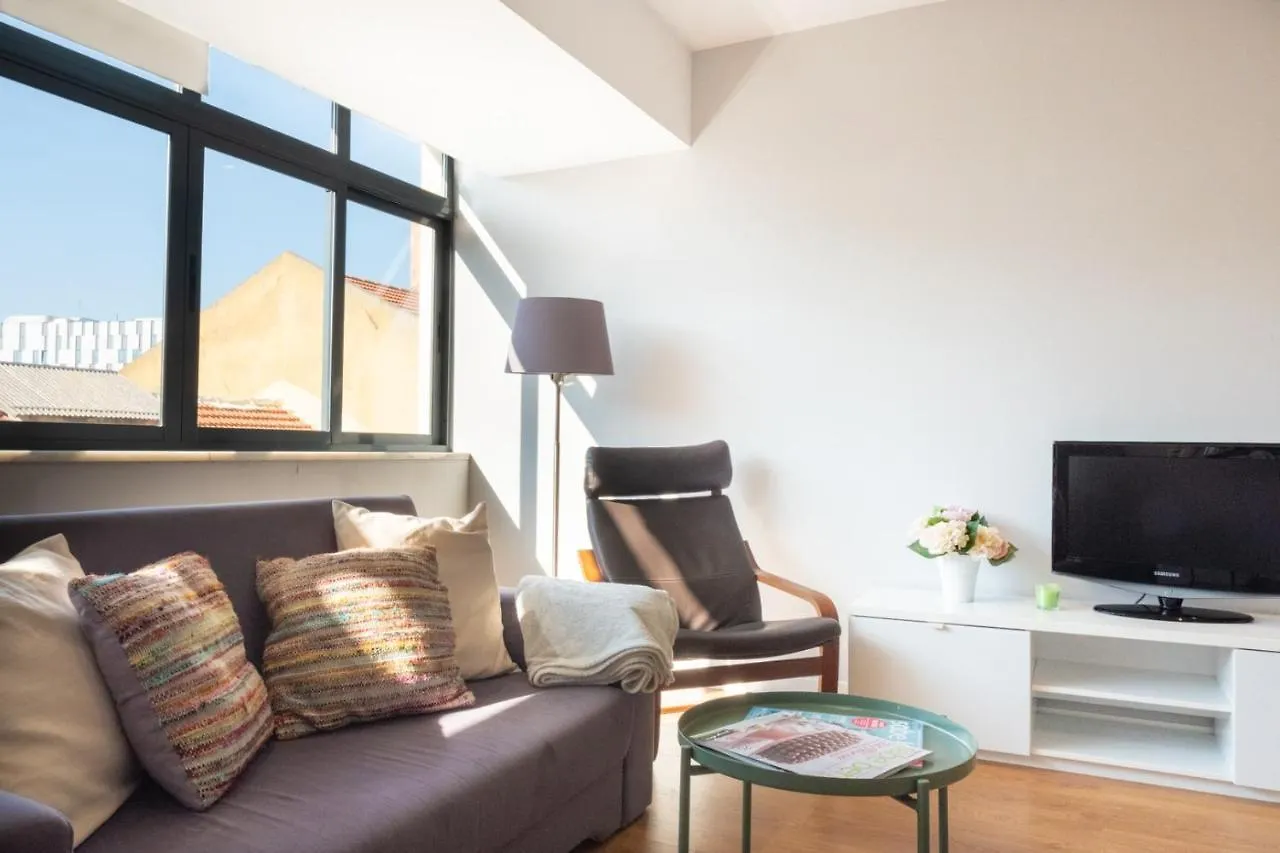 Bright & Central Apartment By Lovelystay Lisbon